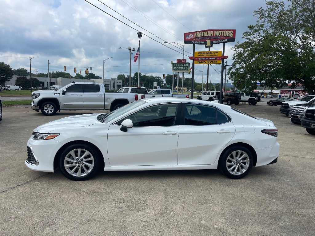 2022 Toyota Camry LE
