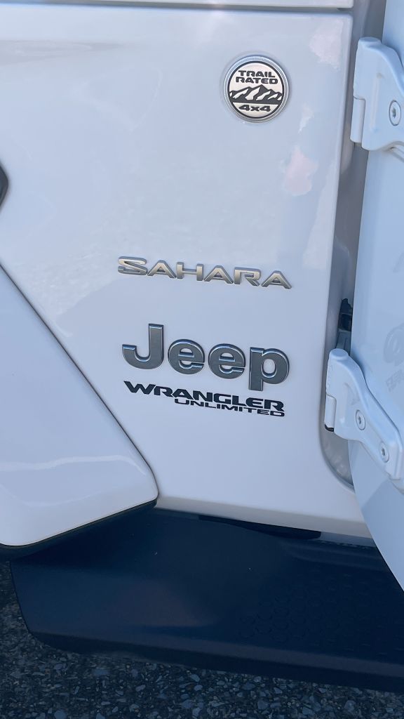 2020 Jeep Wrangler Unlimited Sahara - Photo 6