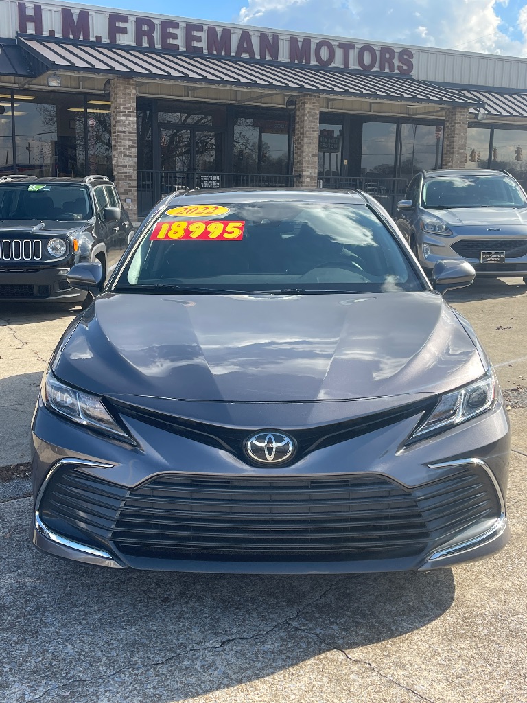 2022 Toyota Camry LE