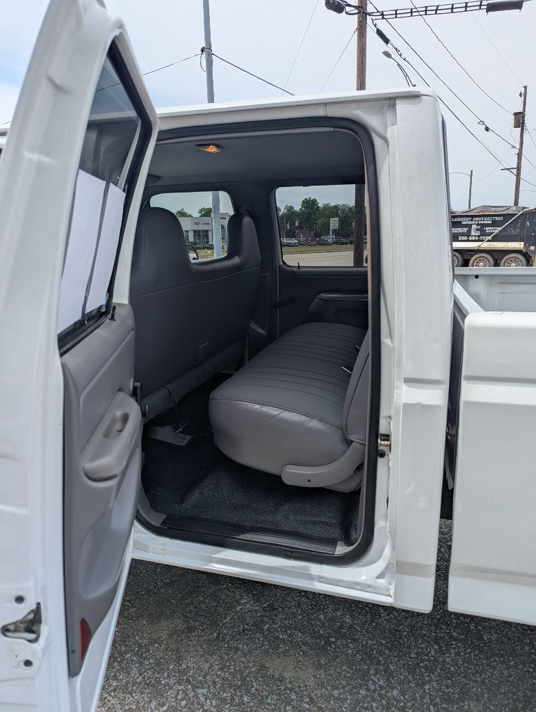 1997 Ford F-250 XL - Photo 6